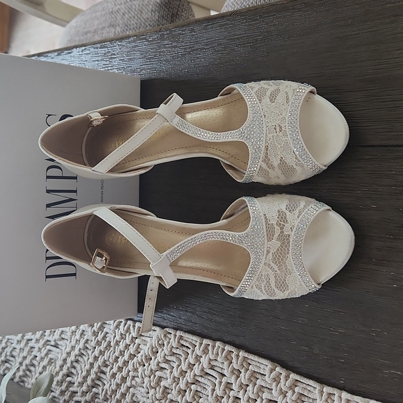 *Dream Pairs Amore Pumps- 7 - Picture 5 of 12